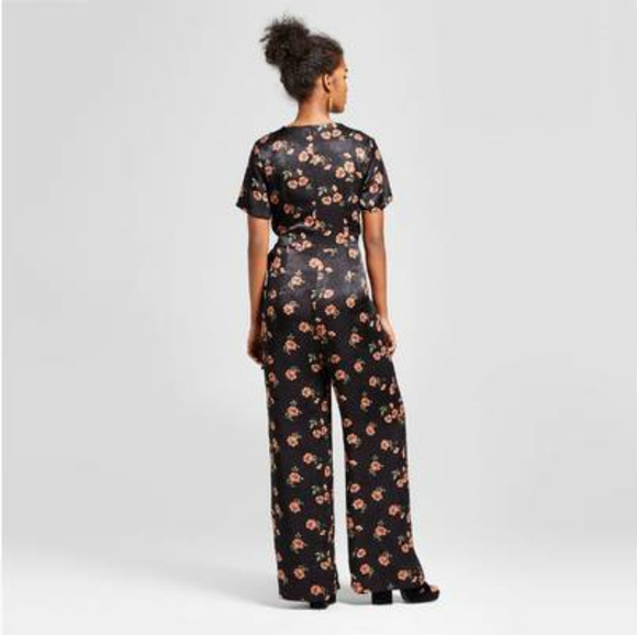 🌼Host Pick🌼Xhilaration Black Satin Jumpsuit XS - Picture 2 of 8